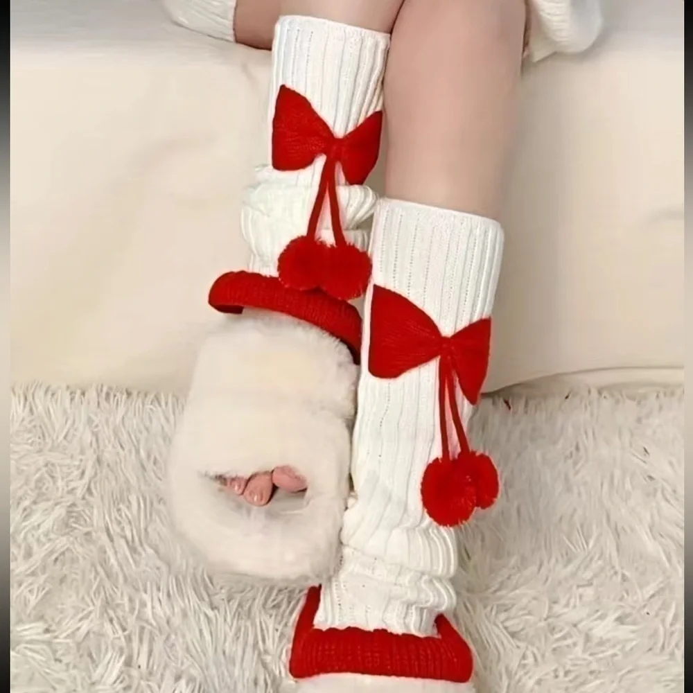 🖤 TRENDING!! Women’s Rib-knit leg warmers with pom-poms and ruffle - NWT
